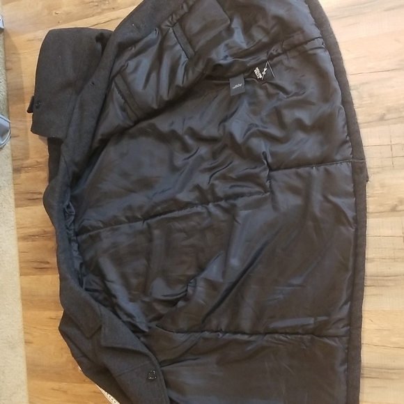 ABERDEEN COLLECTION 80% Wool Gray Overcoat - Picture 9 of 15